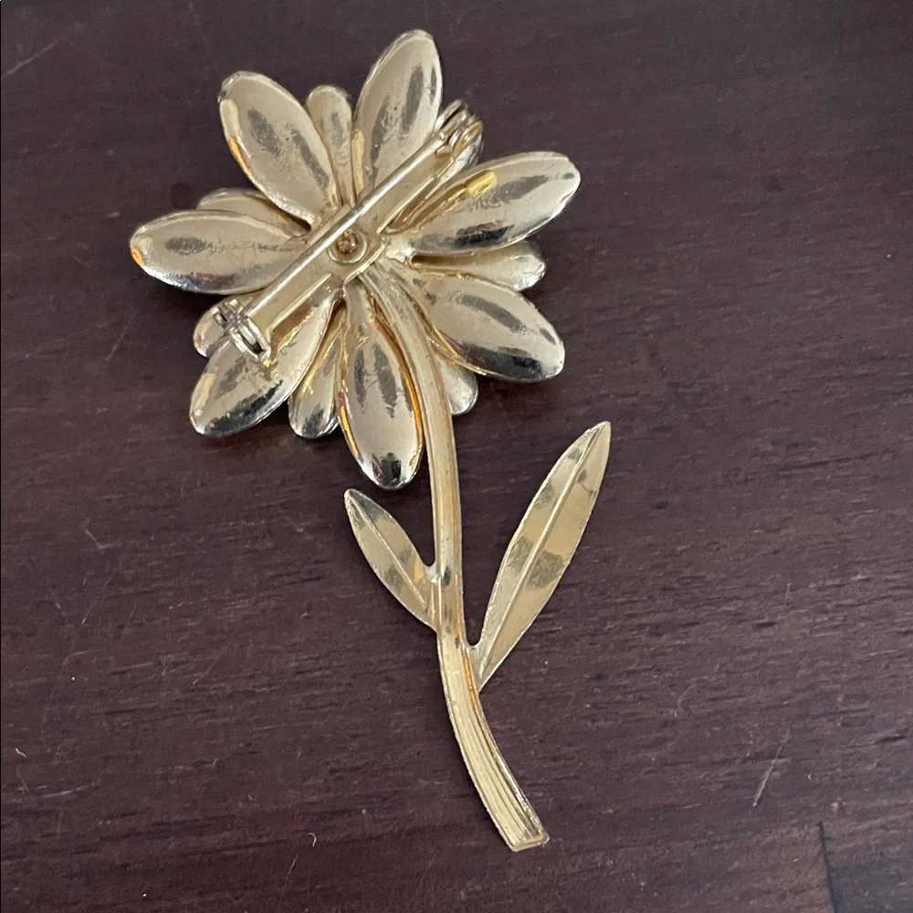 Vintage 60s Black and Cream Floral Brooch
